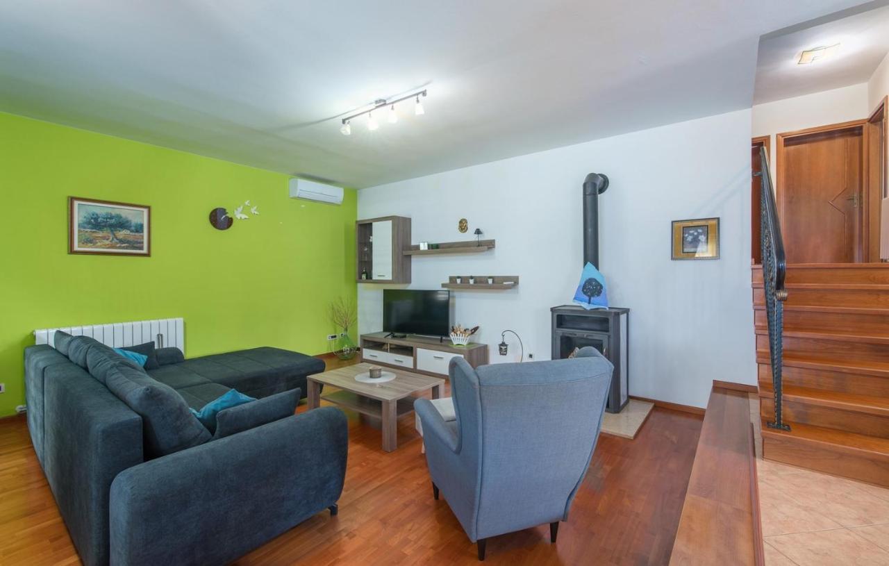 Holiday House Vita Tinjan 部屋 写真